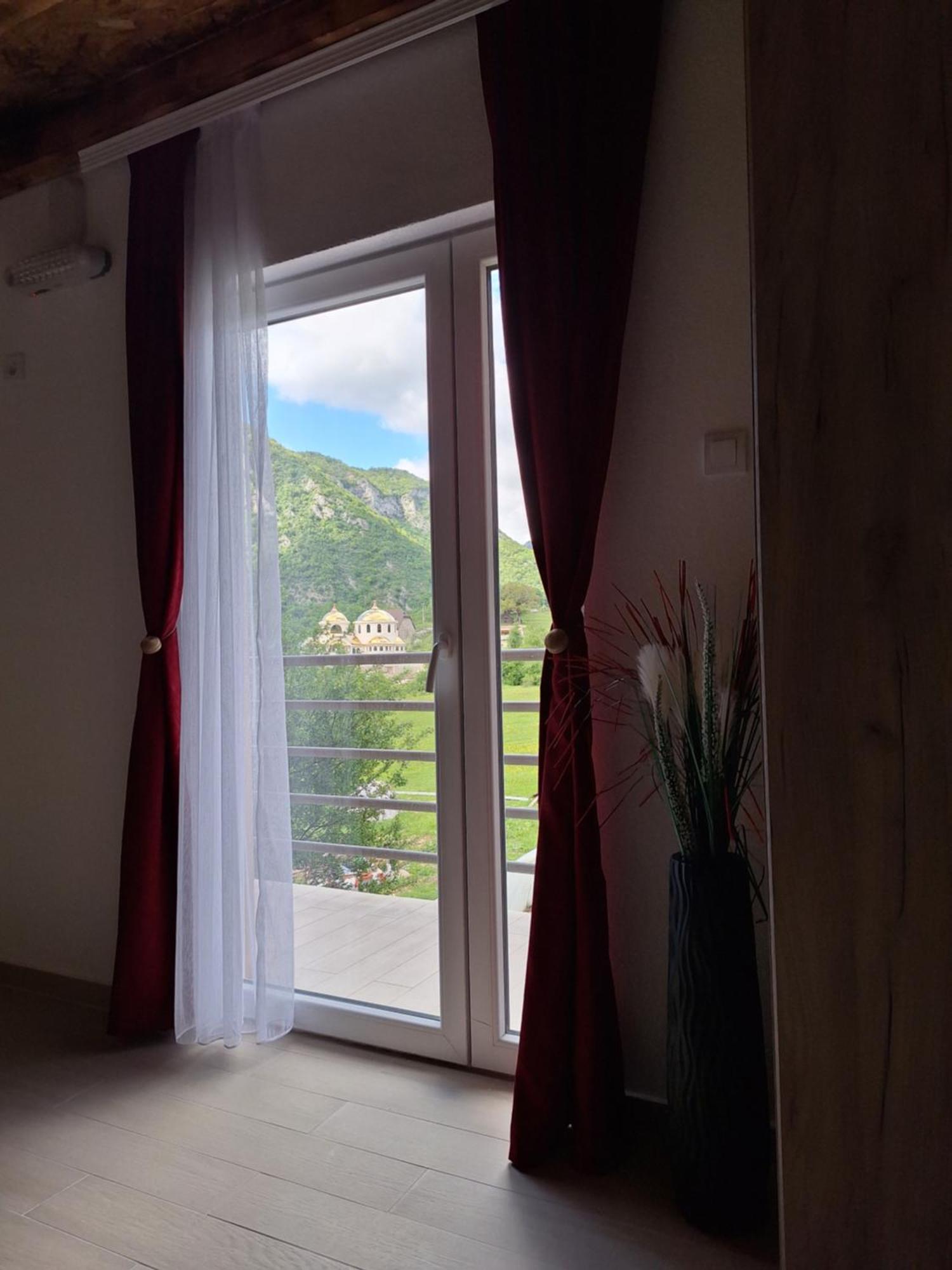 Apartmani Lena 普卢日内 外观 照片
