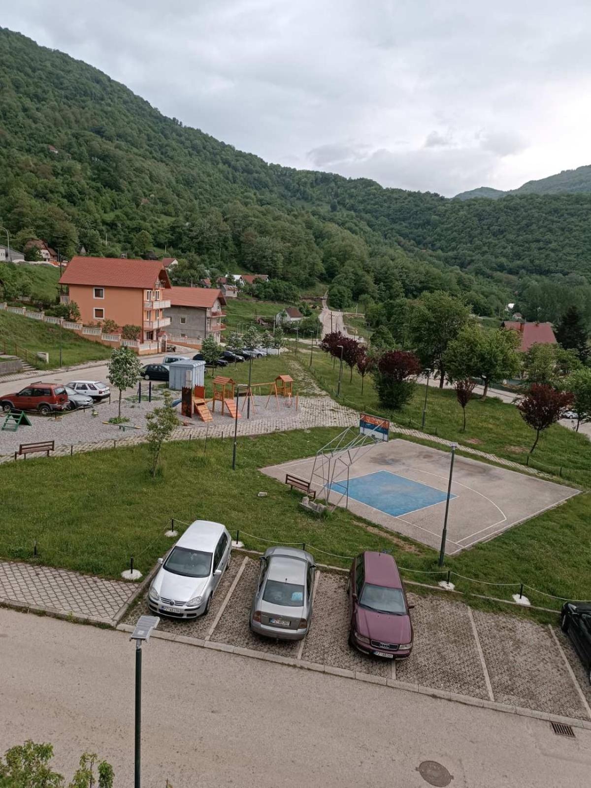 Apartmani Lena 普卢日内 外观 照片
