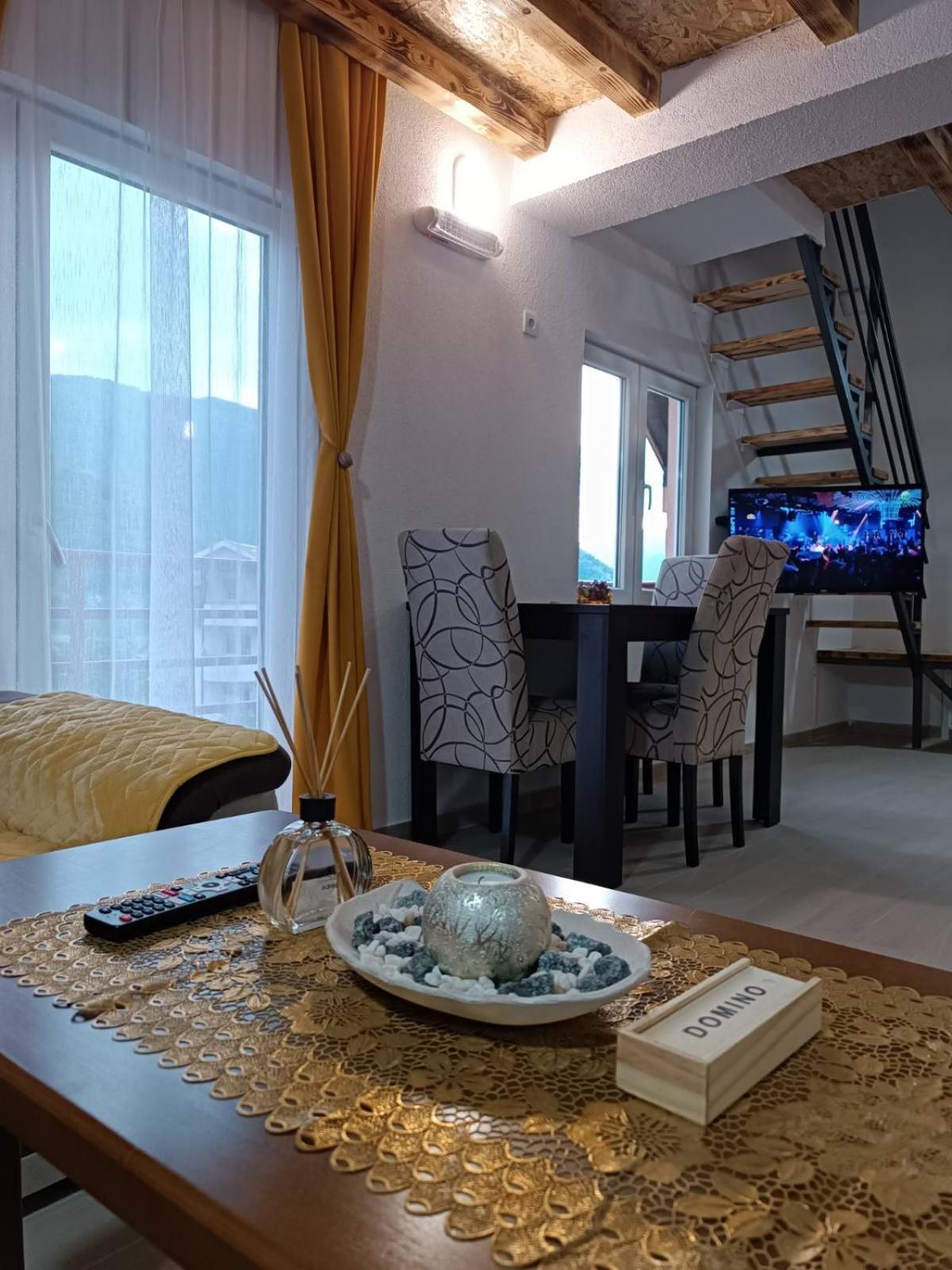 Apartmani Lena 普卢日内 外观 照片