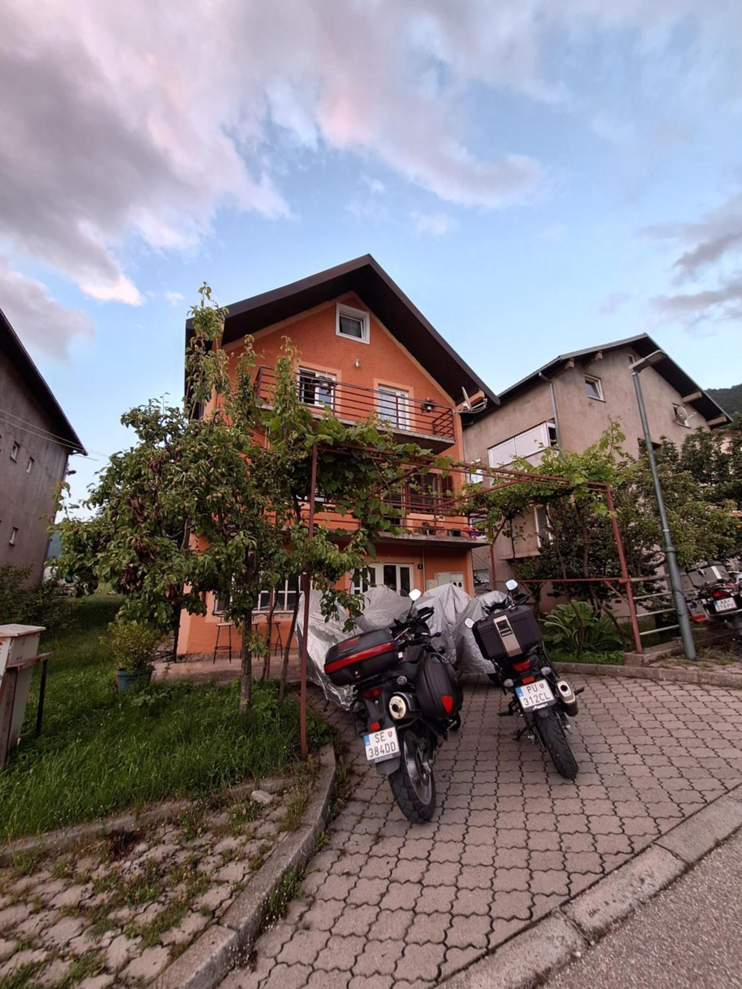 Apartmani Lena 普卢日内 客房 照片